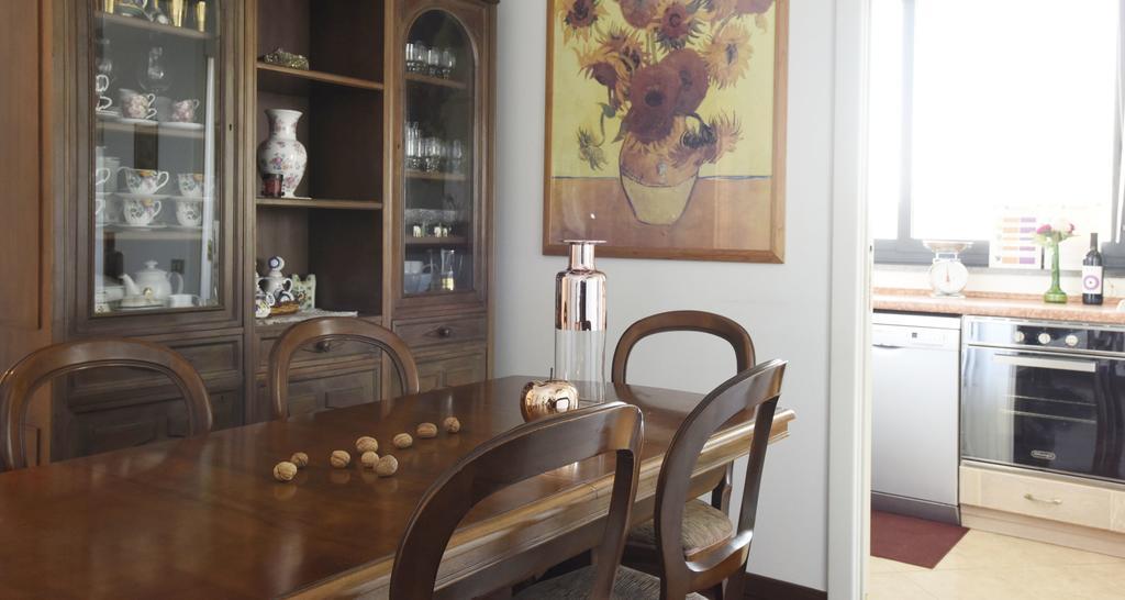 Altido Victorian Apt For 2 With Balcony And Free Parking Apartamento