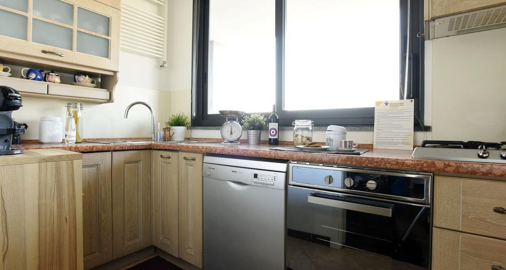 Altido Victorian Apt For 2 With Balcony And Free Parking Apartamento Milán